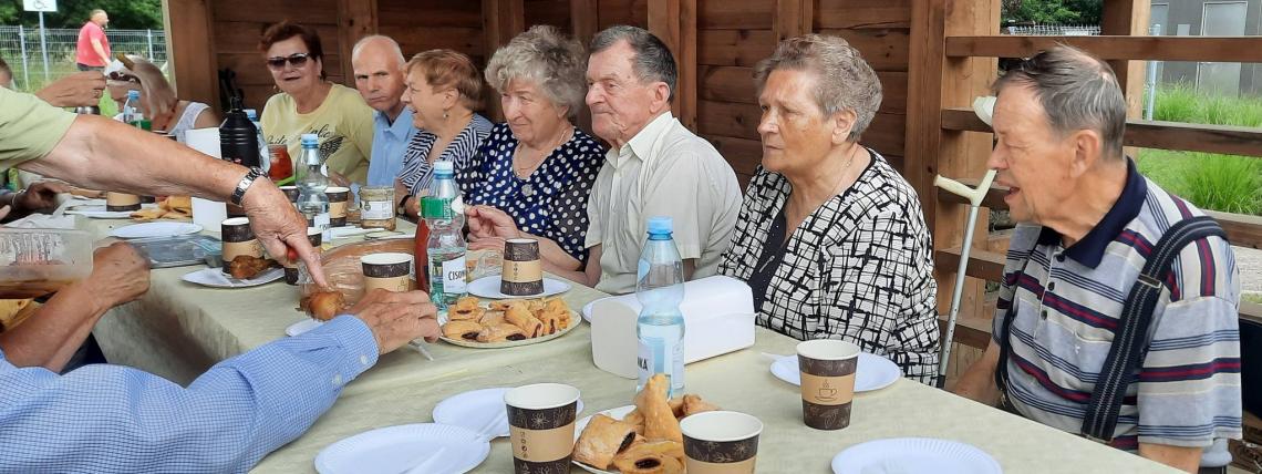 Piknik dla Seniorów na przystani kajakowej